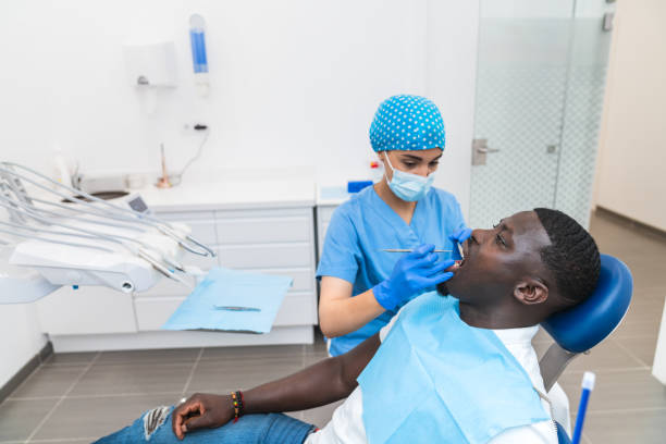 Best Emergency Tooth Extraction in Hlcrest, IL